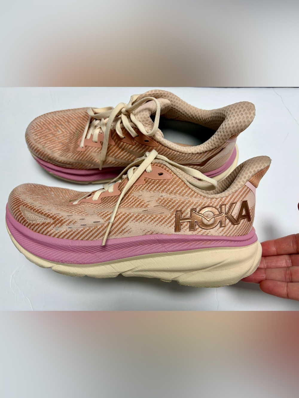 Hoka One One Clifton 9 Women’s Running Shoes Pink Beige Peach Sneakers US 9B